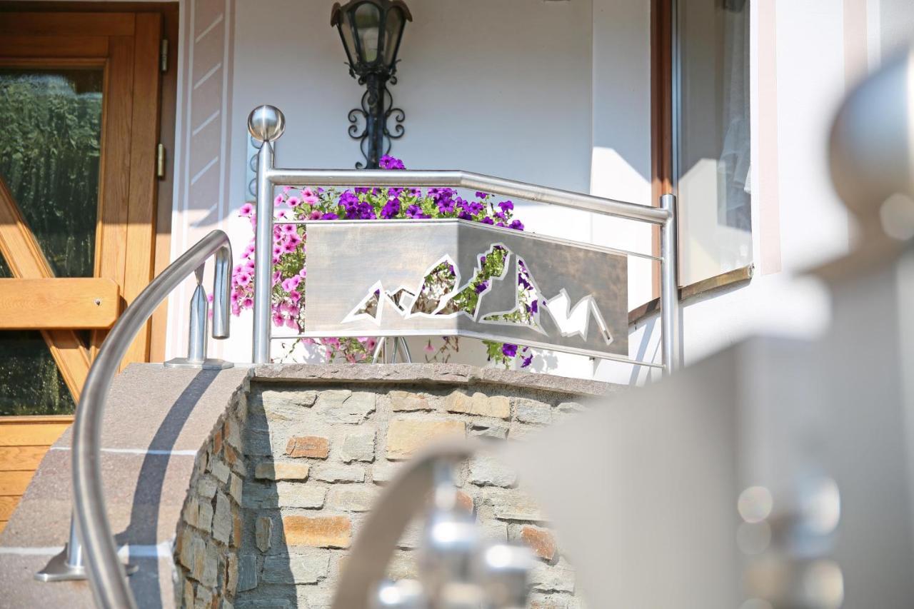 Pension Alpenhof B&B Colle Isarco Exterior photo