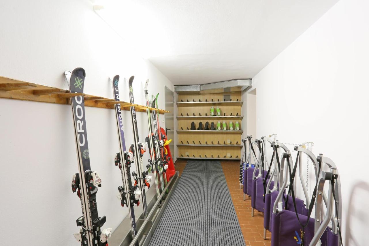 Pension Alpenhof B&B Colle Isarco Exterior photo
