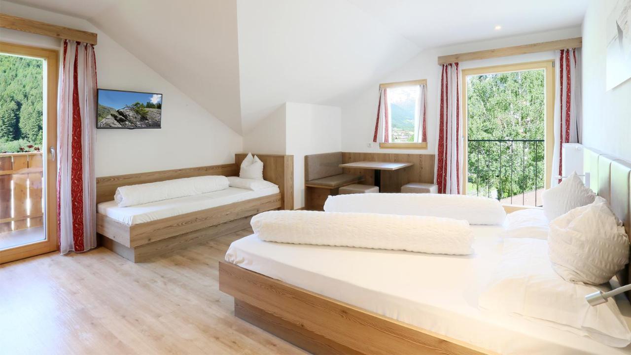 Pension Alpenhof B&B Colle Isarco Exterior photo