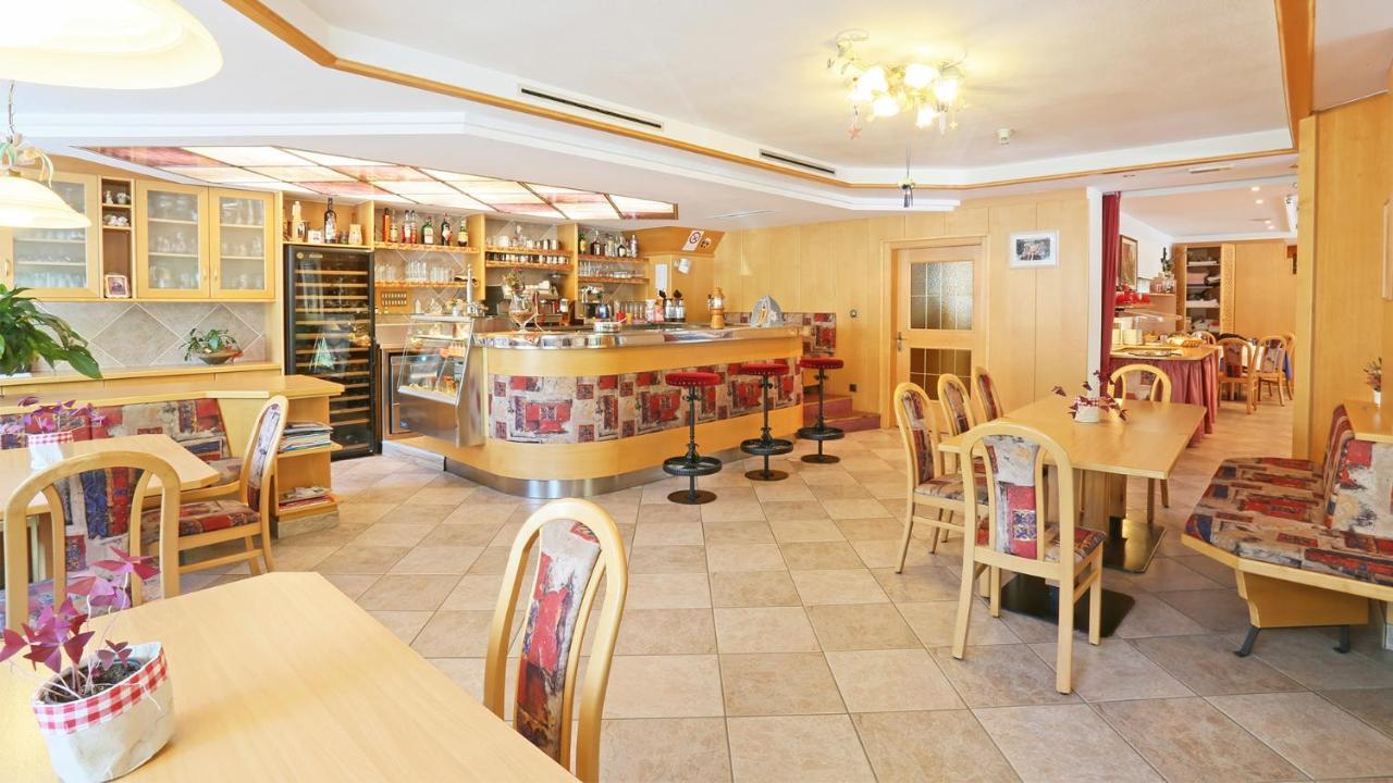 Pension Alpenhof B&B Colle Isarco Exterior photo
